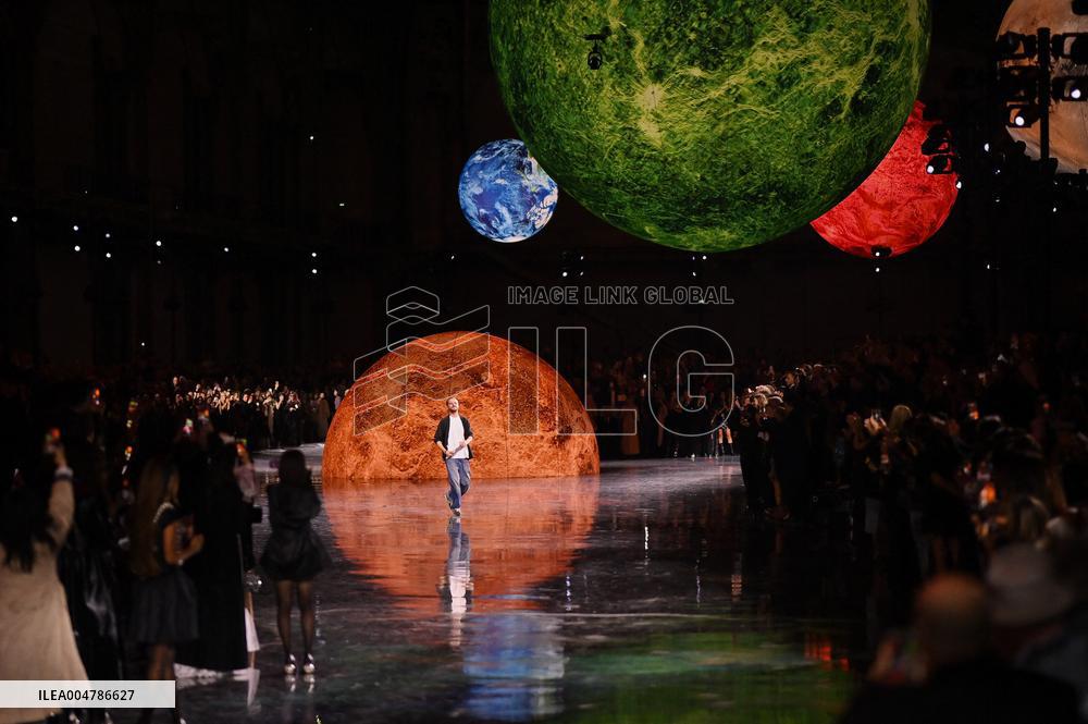 Chanel Runway Fashion Week Paris.FC