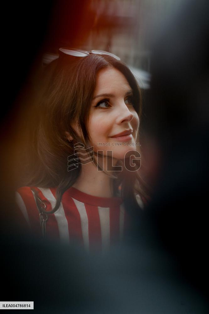 PFW - Lana Del Rey arriving At Zimmermann