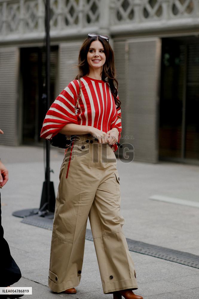 PFW - Lana Del Rey arriving At Zimmermann