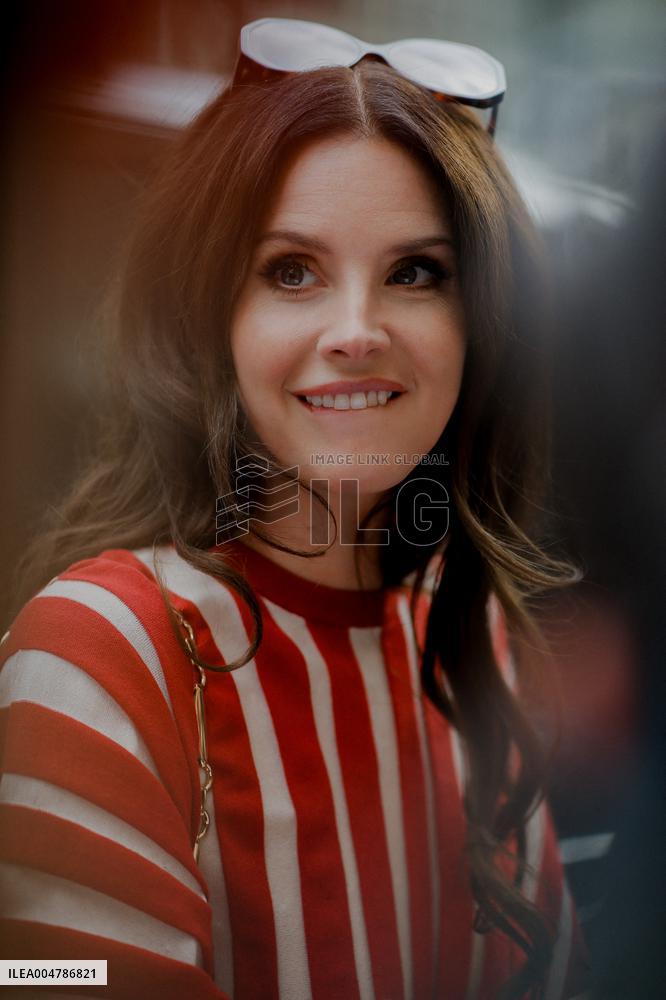 PFW - Lana Del Rey arriving At Zimmermann