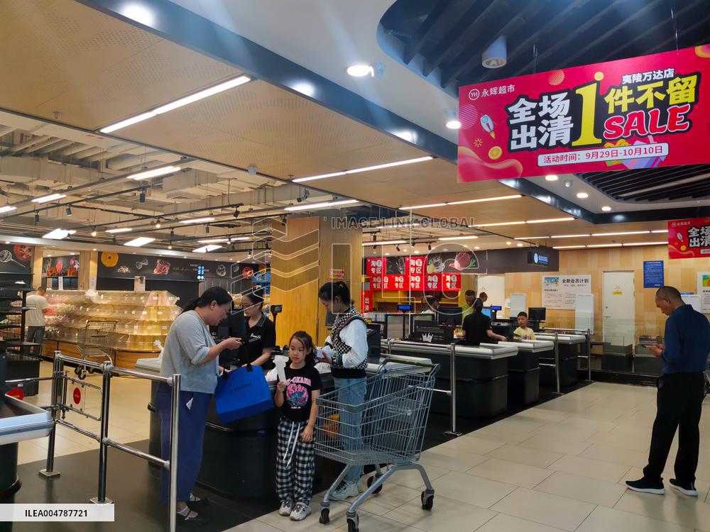 Offline Supermarkets Survival Status