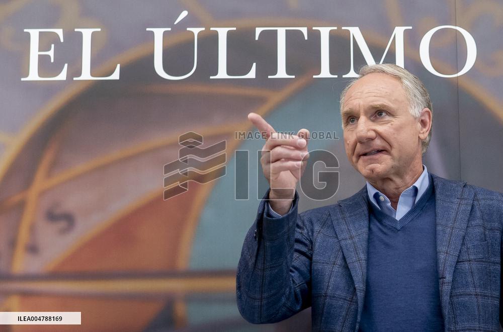Dan Brown Presents 'The Last Secret' - Madrid