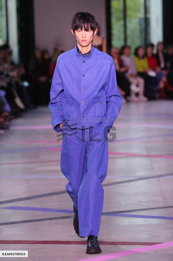 PFW - Shiatzy Chen Runway