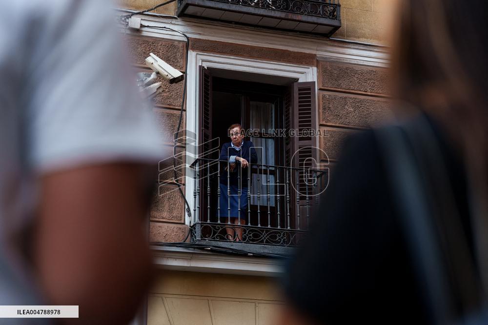 Several Missing After Madrid Building Collapse - Spain