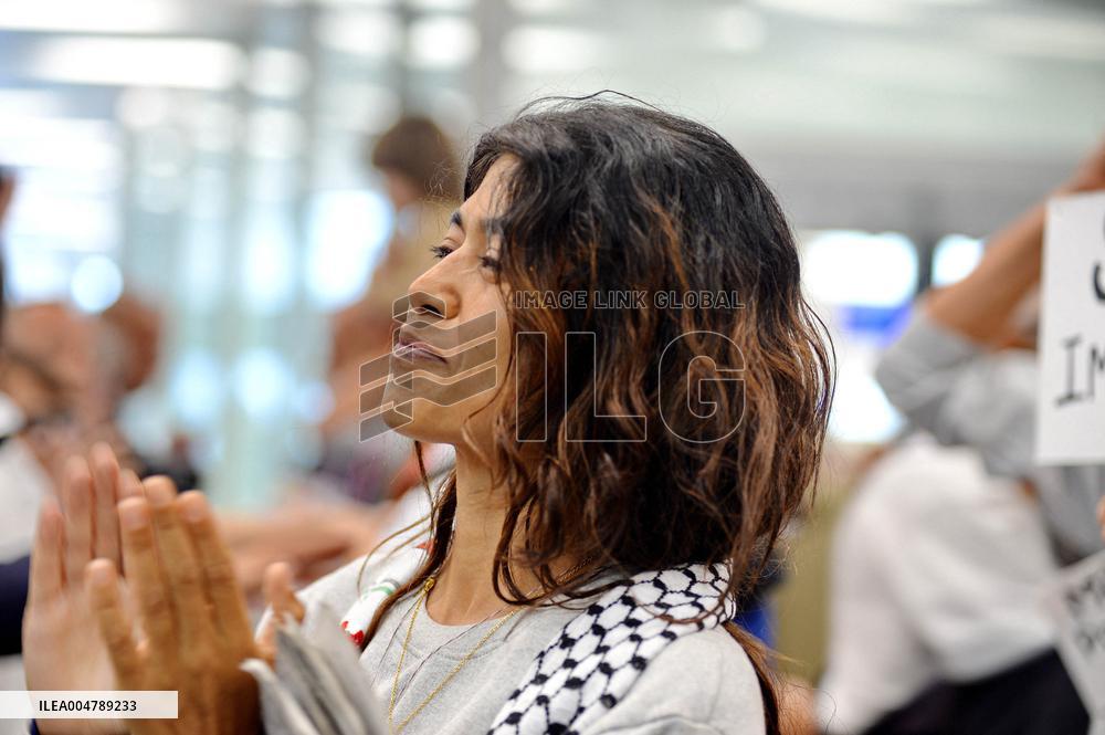 Rima Hassan and activists welcomed at Orly Airport
