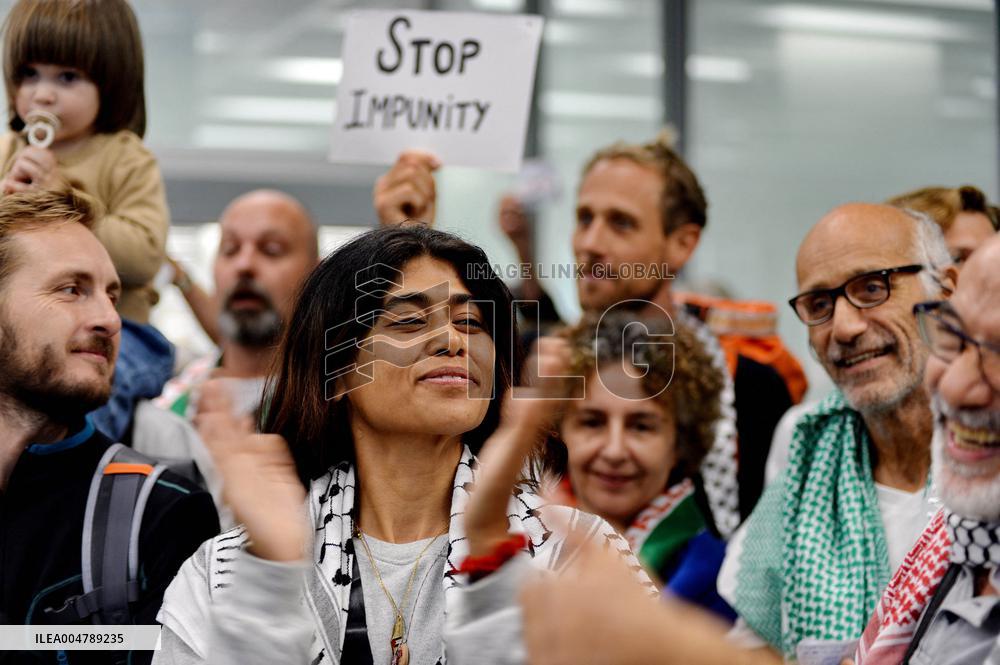 Rima Hassan and activists welcomed at Orly Airport