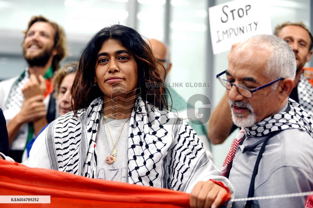 Rima Hassan and activists welcomed at Orly Airport