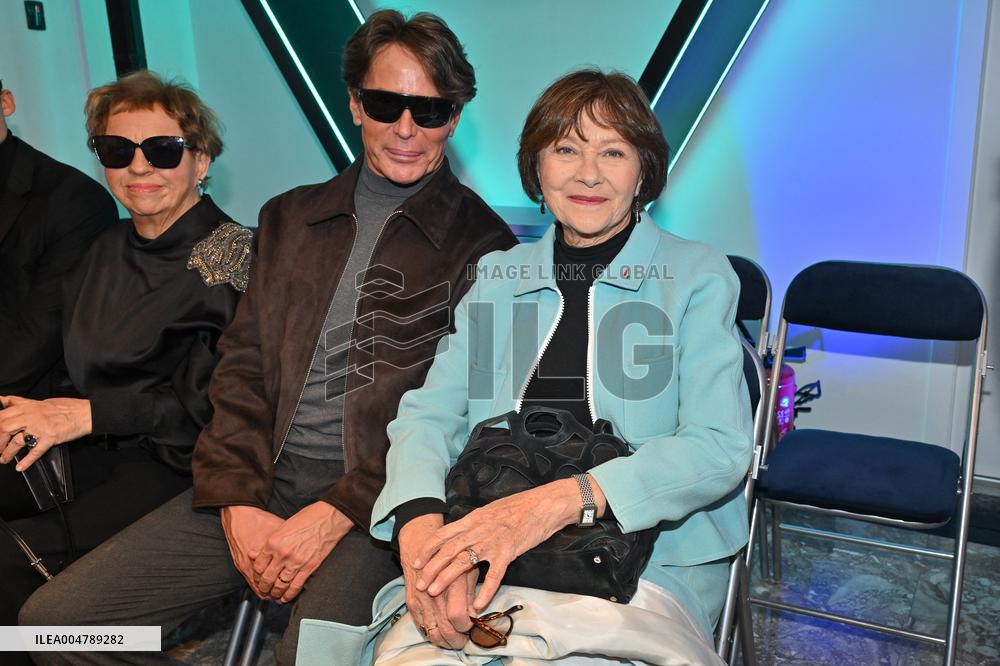 PFW Pierre Cardin Front Row