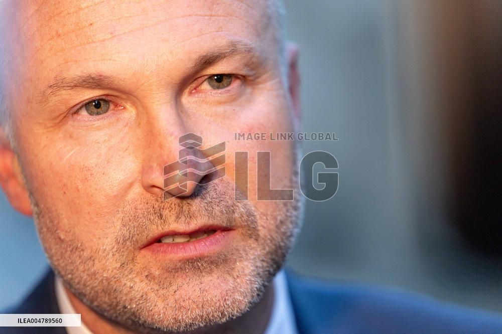 Negotiations in Matignon after Prime Ministers Resignation - Paris AJ