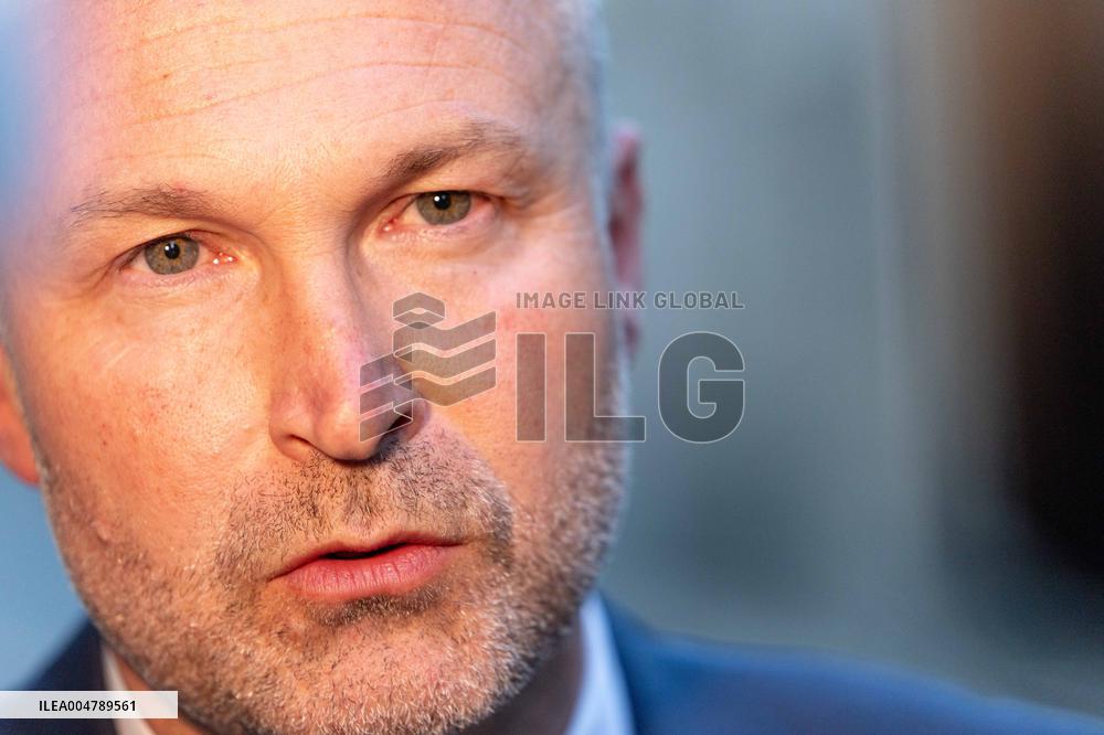 Negotiations in Matignon after Prime Ministers Resignation - Paris AJ