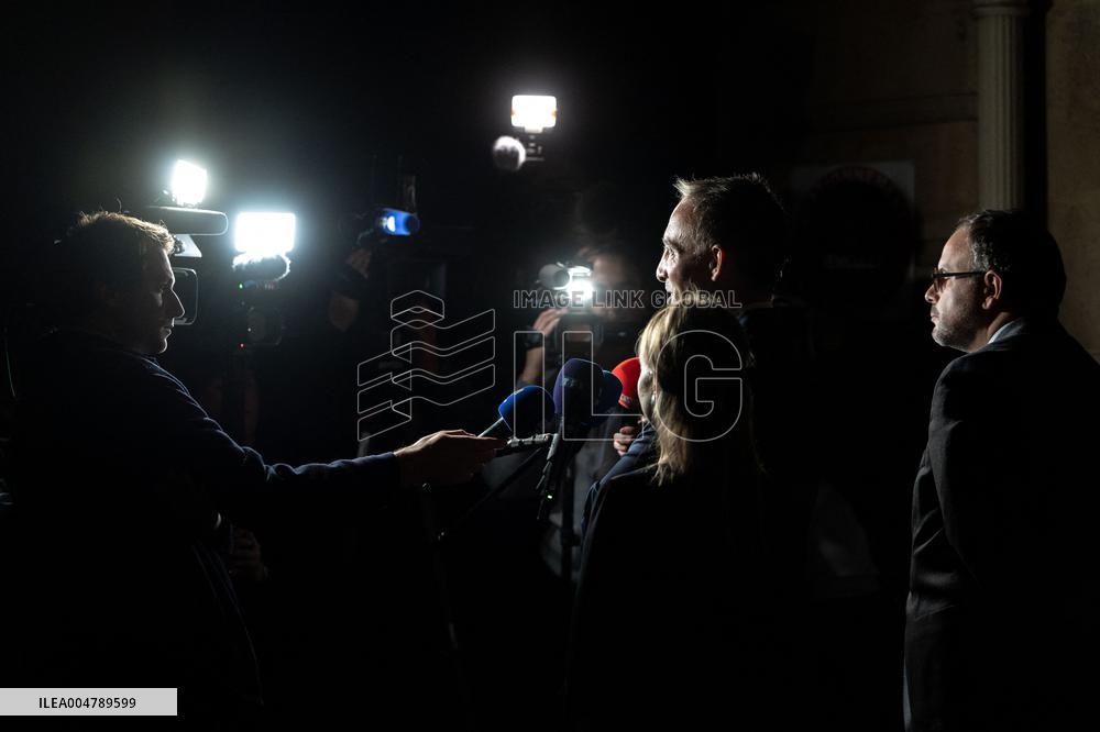 Negotiations in Matignon after Prime Ministers Resignation - Paris AJ