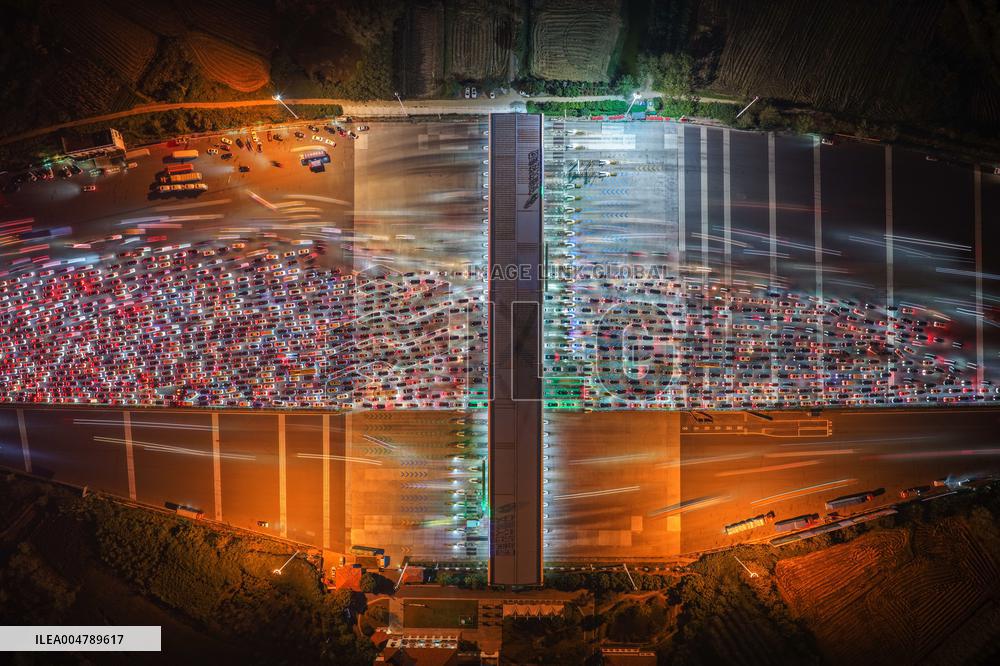 Largest High-speed Toll Station in China