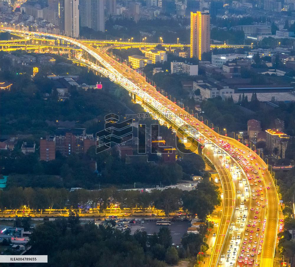 Returning Vehicles Moving Slowly in Nanjing