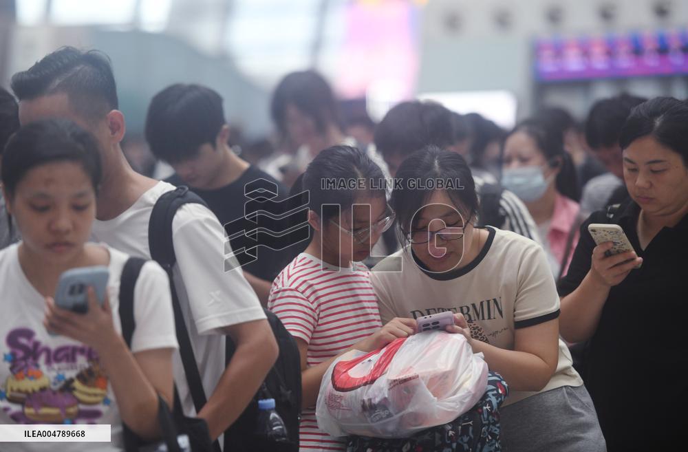 Return Travel Rush of Railway