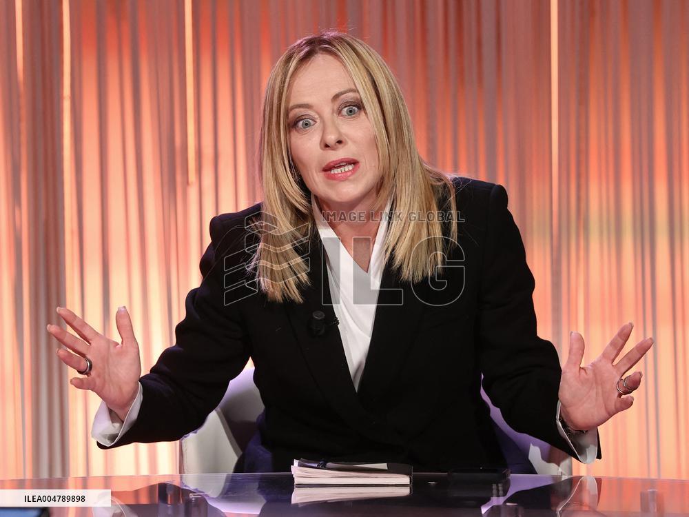 Giorgia Meloni At Cinque Minuti TV Show - Rome