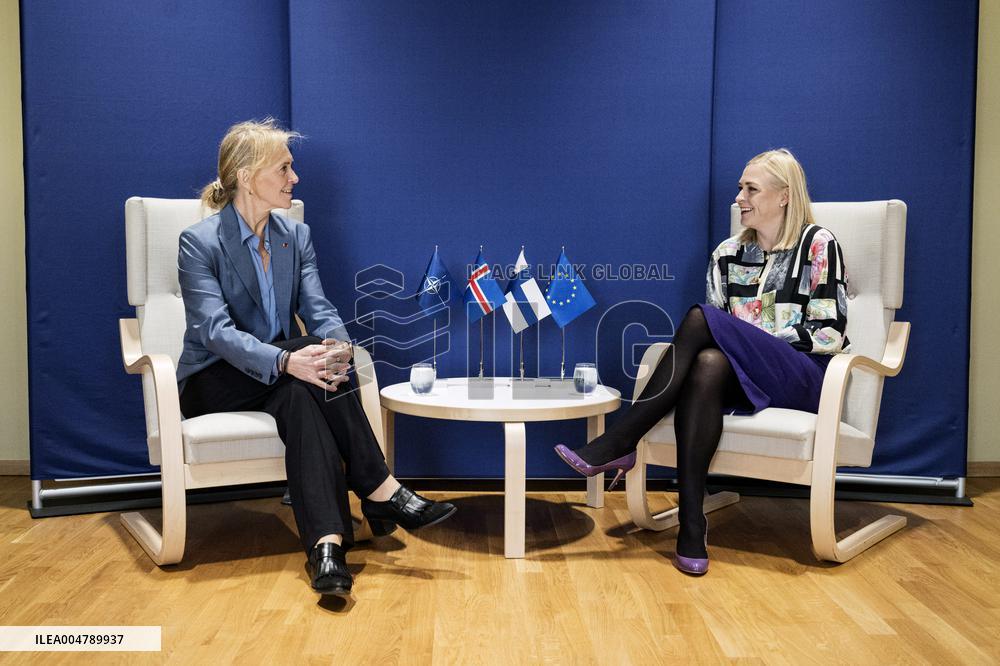 Ulkoministeri Elina Valtonen tapaa Islannin ulkoministerin Thorgerdur Katrin Gunnarsdottirin