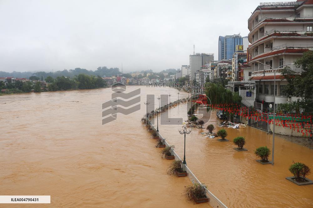 Typhoon Matmo Killed 8 People and Injured 5 Others - Vietnam
