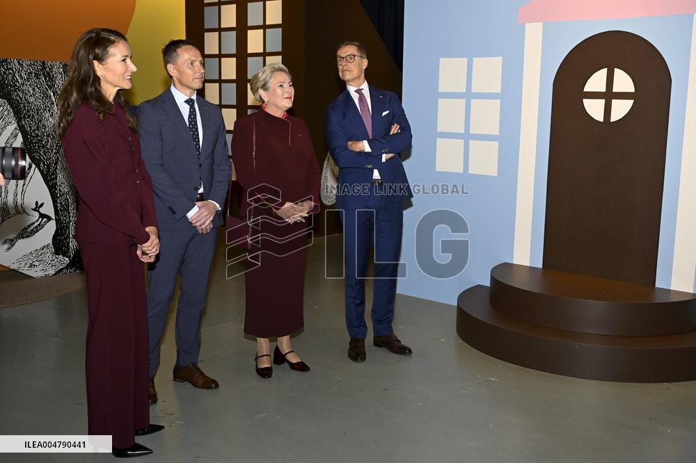 Islannin presidenttipari valtiovierailulla Suomessa