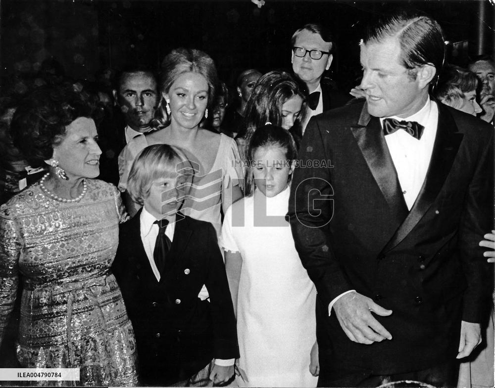 Kennedys Arrive for Kennedy Center Opening