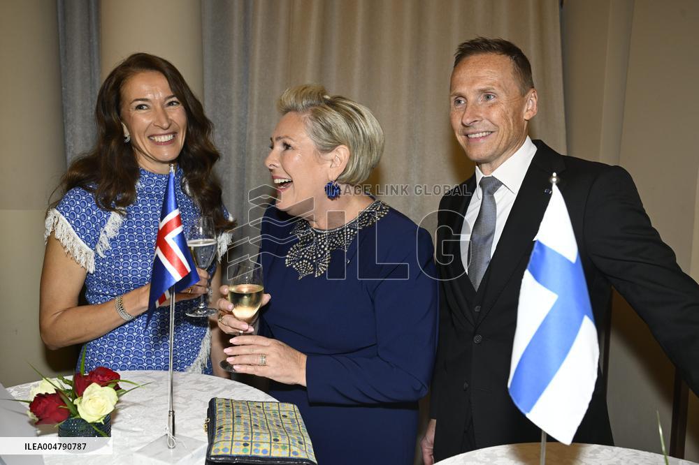 Islannin presidenttipari valtiovierailulla Suomessa