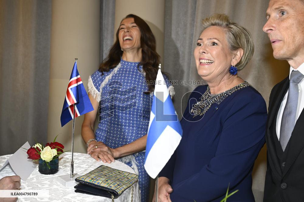 Islannin presidenttipari valtiovierailulla Suomessa