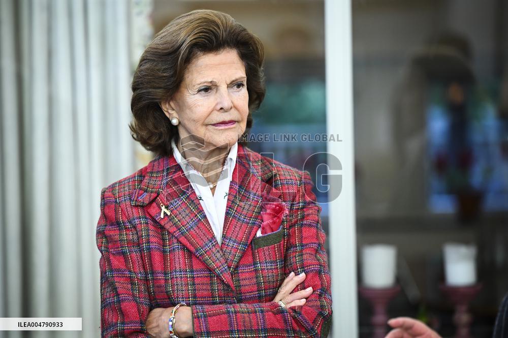 QUEEN SILVIA VISITS SILVIAHEMMET