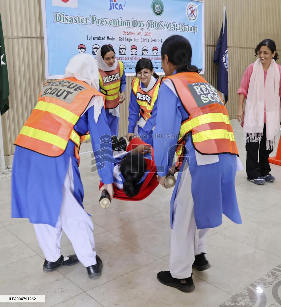 Japan-style disaster drill in Pakistan