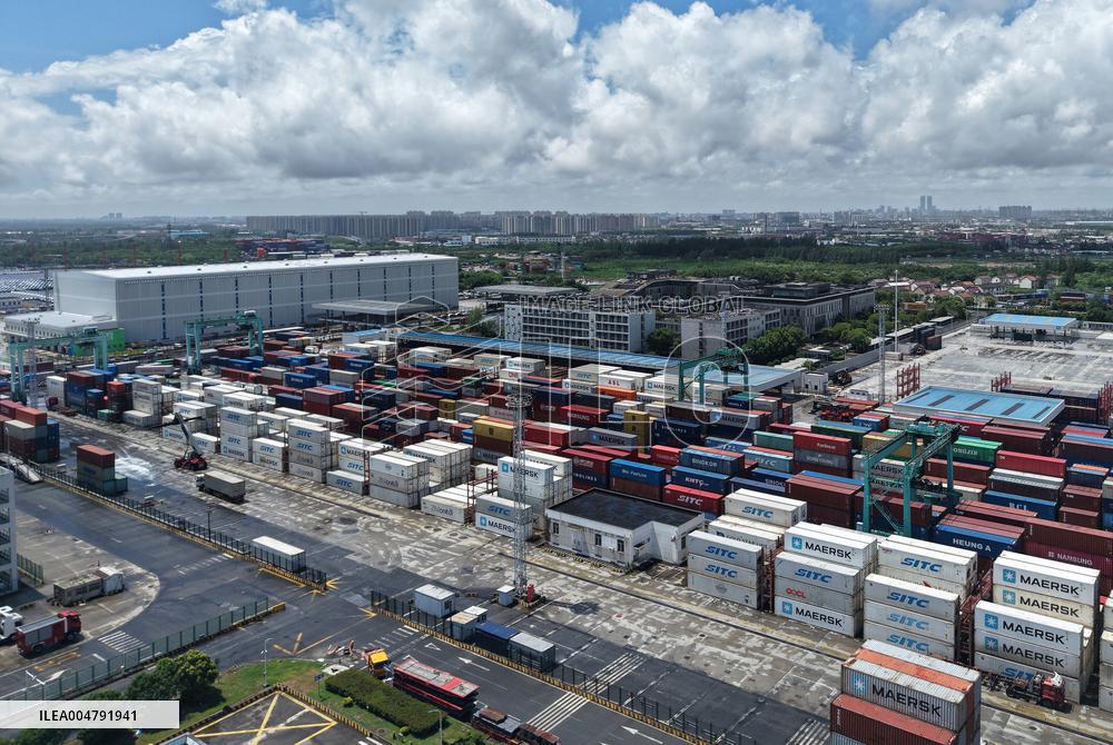 WTO Lowers Global Goods Trade Growth Forecast for 2026