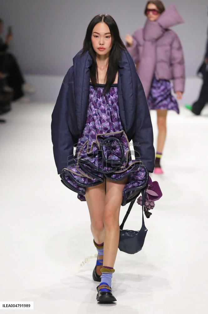 PFW - Bosideng Runway