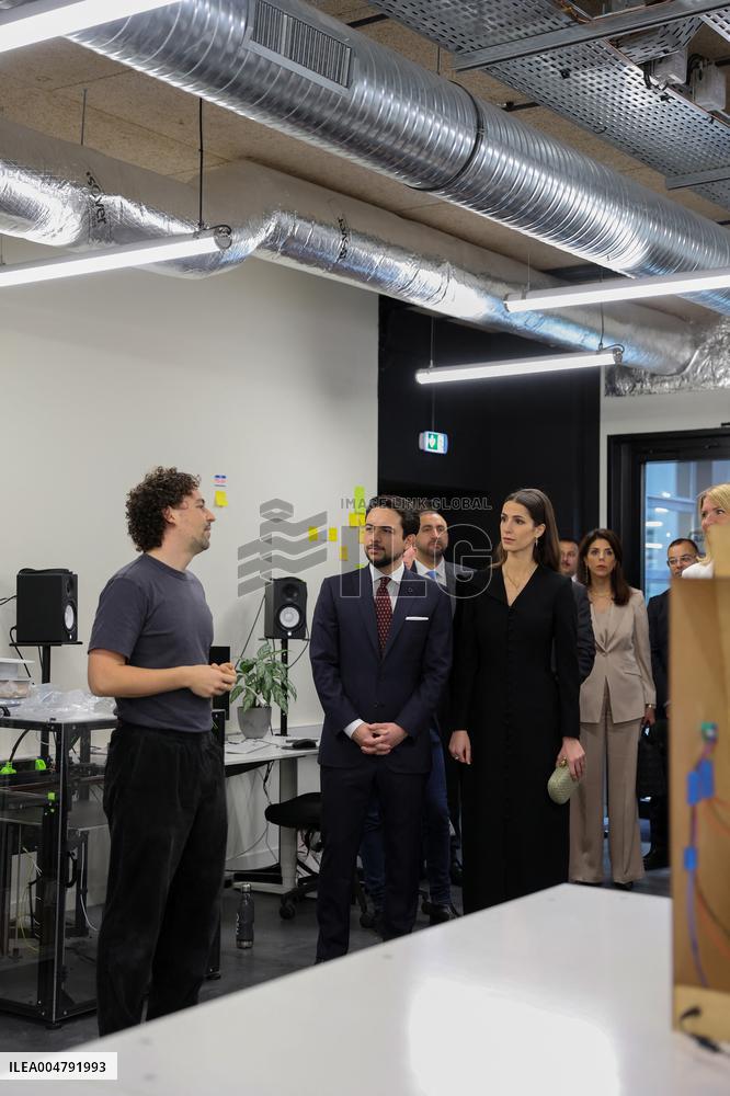 Jordan s Crown Prince and Wife Meet President Macron and Wife - Paris