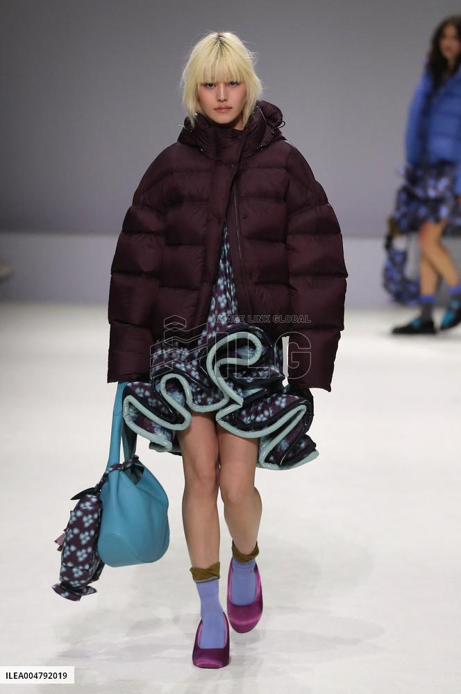 PFW - Bosideng Runway