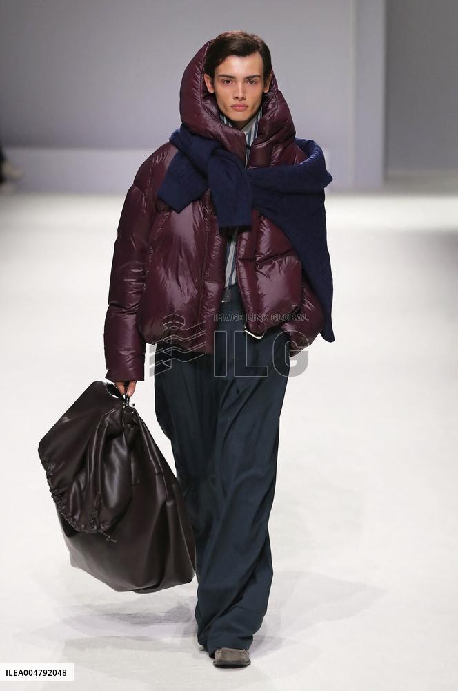 PFW - Bosideng Runway