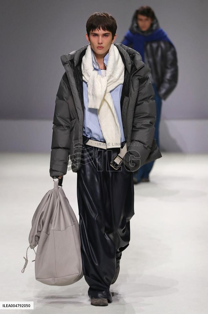 PFW - Bosideng Runway