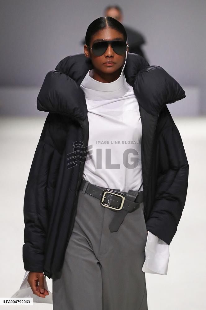PFW - Bosideng Runway