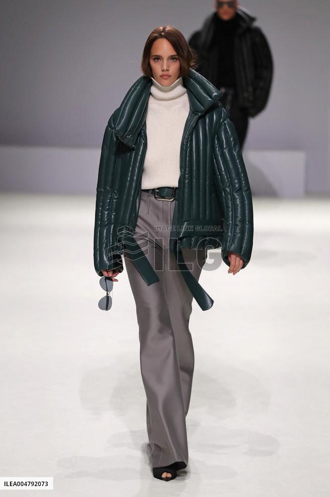 PFW - Bosideng Runway