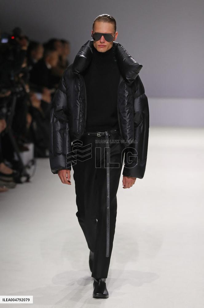 PFW - Bosideng Runway