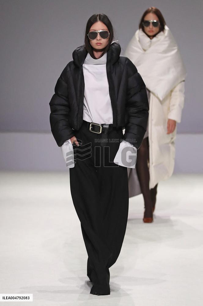 PFW - Bosideng Runway