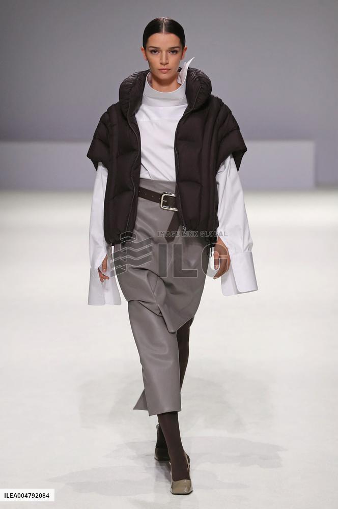 PFW - Bosideng Runway