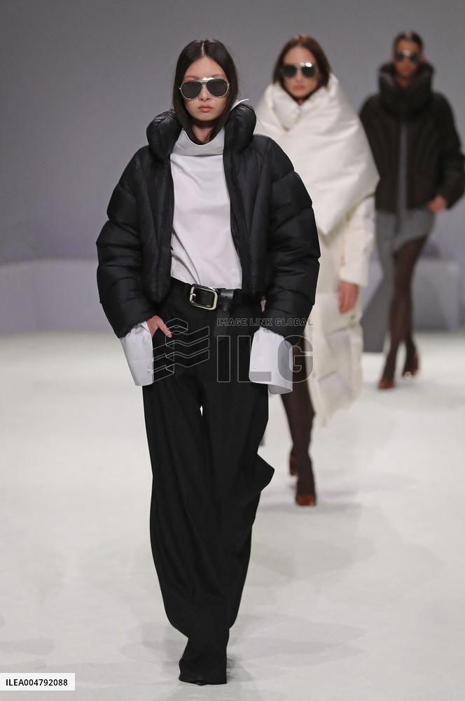 PFW - Bosideng Runway