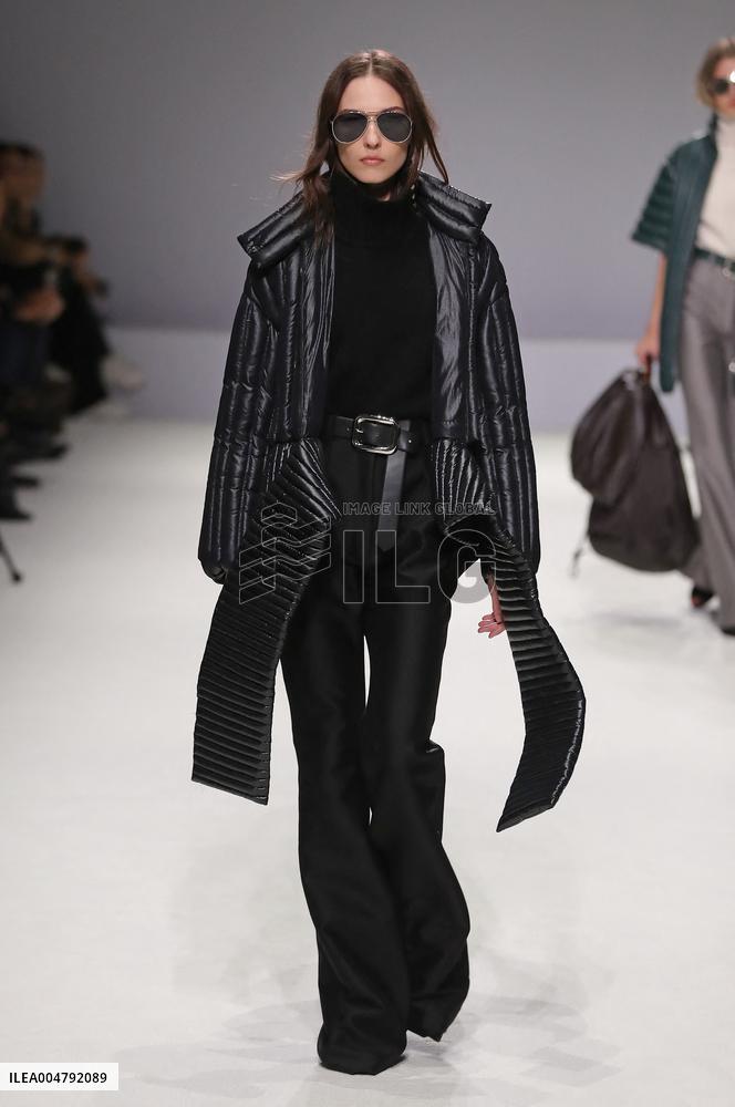 PFW - Bosideng Runway