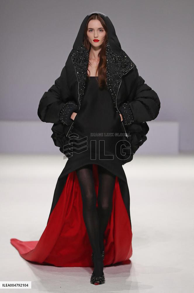 PFW - Bosideng Runway