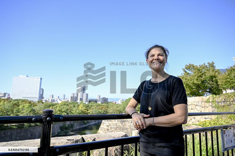 CROWN PRINCESS IN OSAKA CASTLE PARK