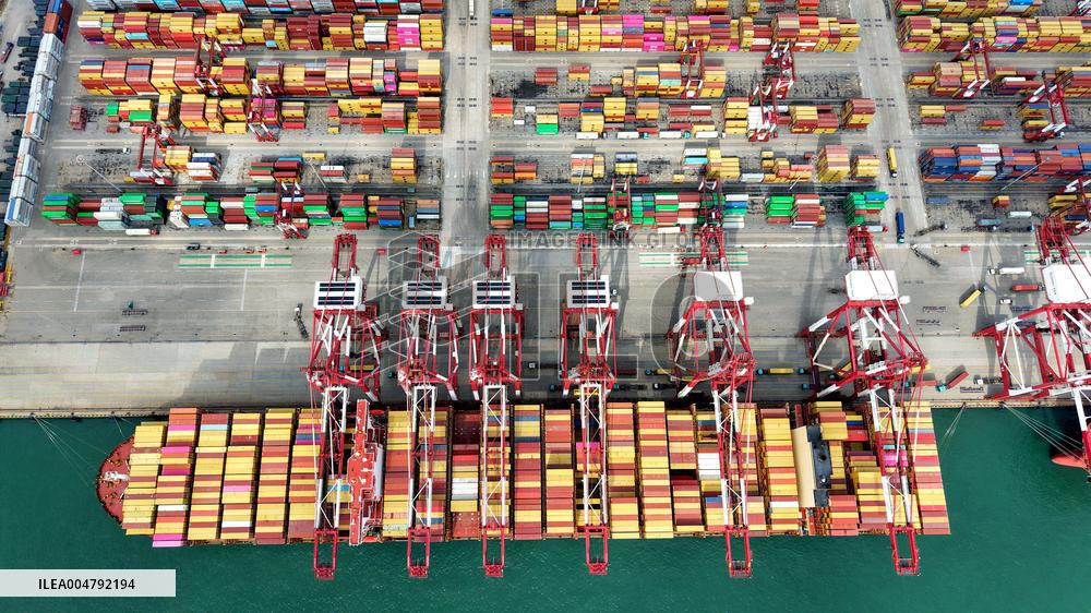 WTO Lowers Global Goods Trade Growth Forecast for 2026