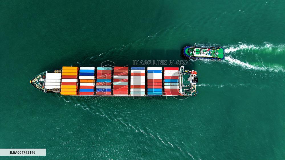 WTO Lowers Global Goods Trade Growth Forecast for 2026