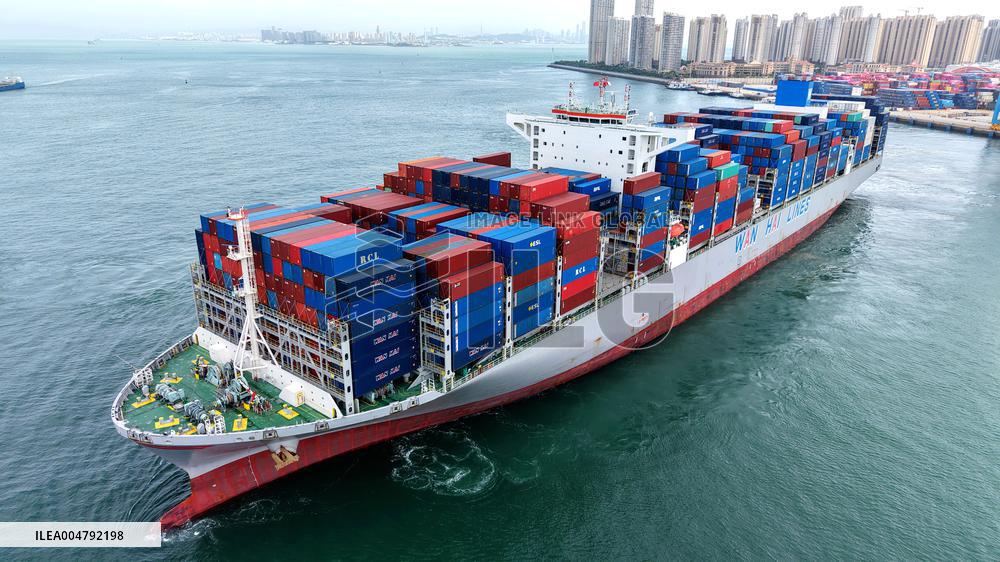 WTO Lowers Global Goods Trade Growth Forecast for 2026