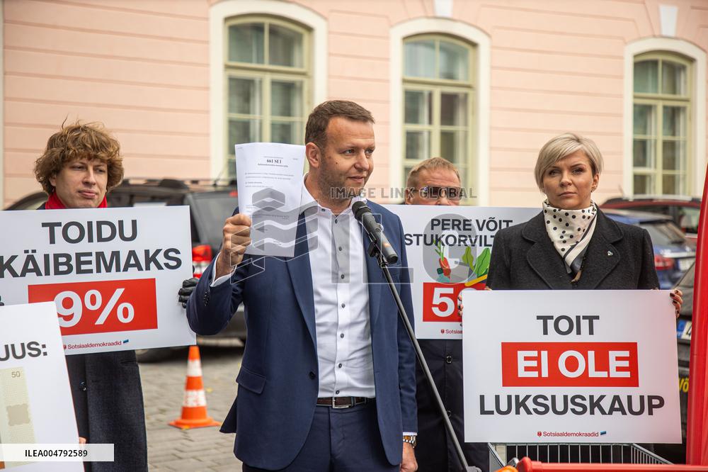 Demonstration against VAT rate on food products