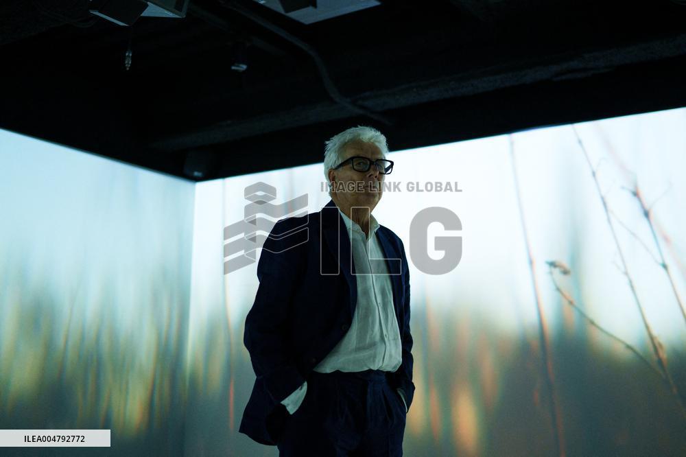 Ken Follett Presents New Novel - Madrid