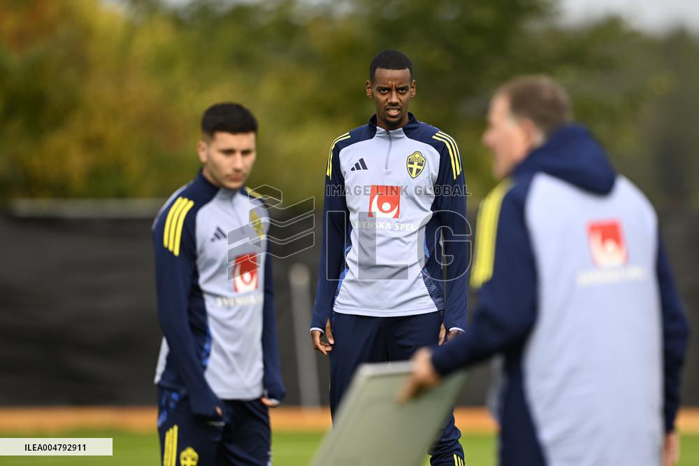 ALEXANDER ISAK SWEDEN NATIONAL TEAM