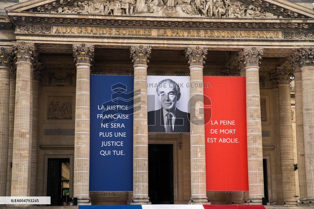 Final Preparations Before Robert Badinter's Honor At Pantheon - Paris