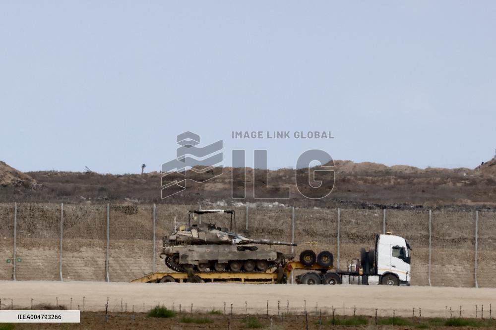 Troops Prepare For Ceasefire Along Gaza Border - Israel